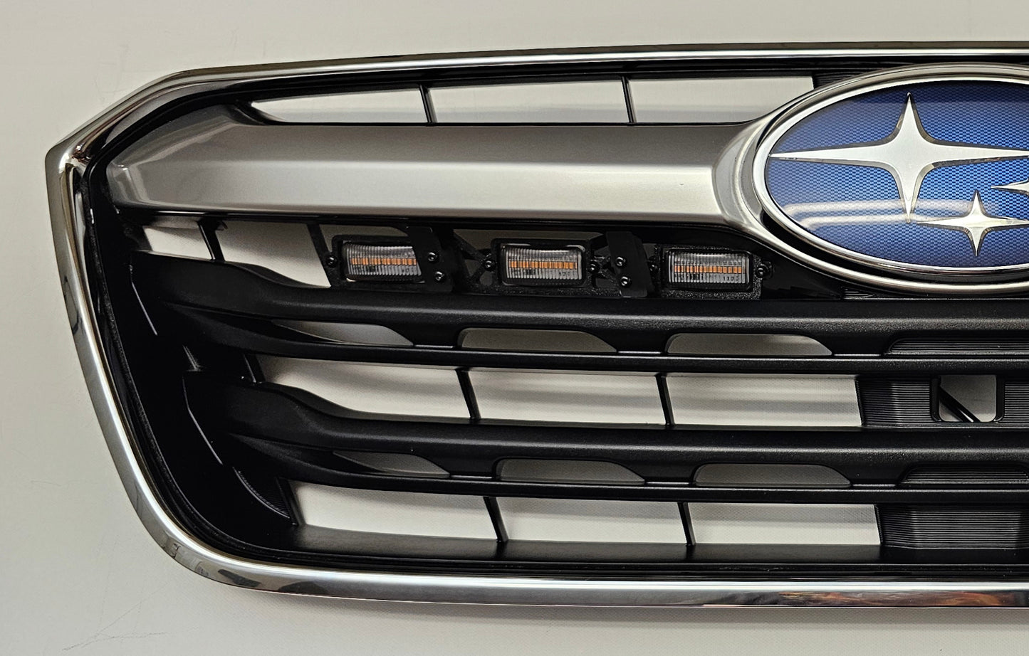 T11.1: 2020-22 Subaru Outback DRL/Grille lights